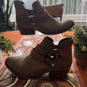 Rebels Double Harness Western Style‎ Suede Ankle Boots sz 10